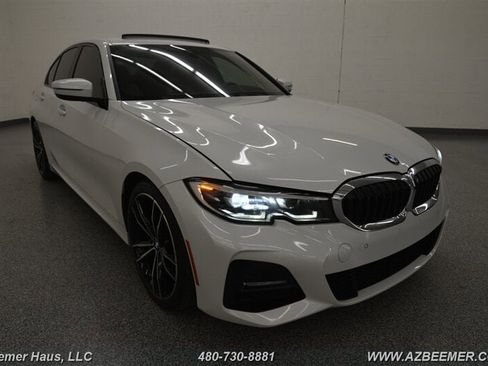 Used 2019 BMW 330i Sedan w/ M Sport Package RWD image 4