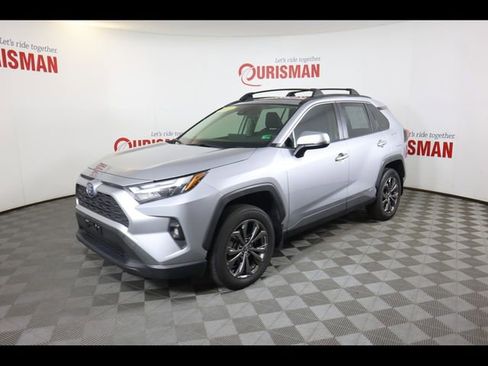 Used 2022 Toyota RAV4 XLE Premium image 1