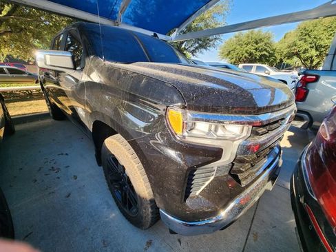 Used 2025 Chevrolet Silverado 1500 LT w/ Convenience Package II RWD image 2