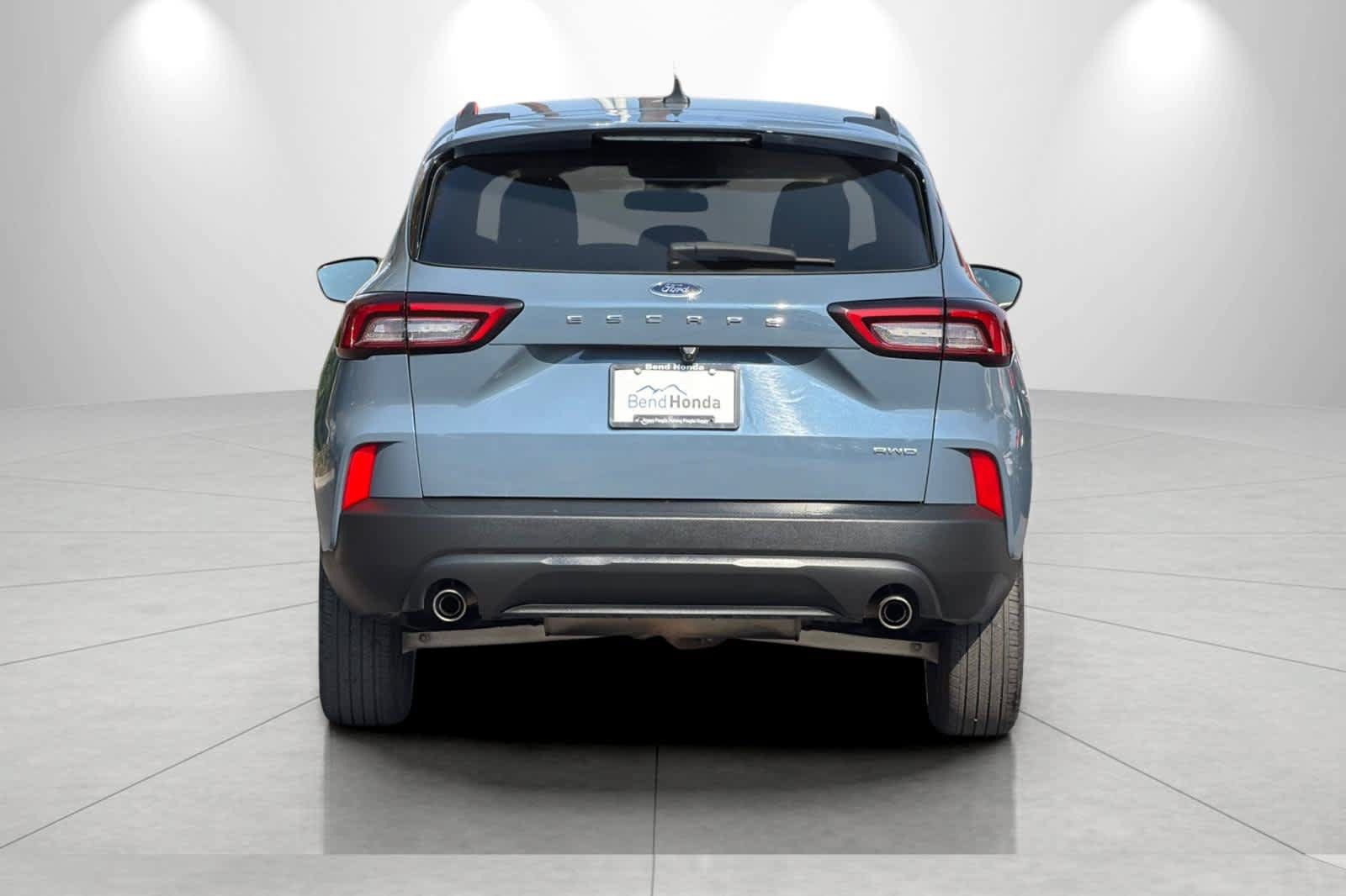 Used 2025 Ford Escape ST-Line Select AWD/4WD image 7