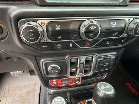 Used 2021 Jeep Wrangler Unlimited Rubicon w/ Xtreme Recon 35" Tire Package image 30