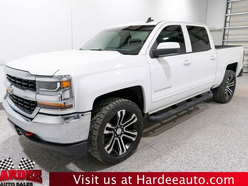 Used 2017 Chevrolet Silverado 1500 LT w/ Trailering Package image 2
