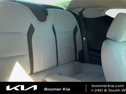 Used 2020 Chevrolet Camaro LT image 12