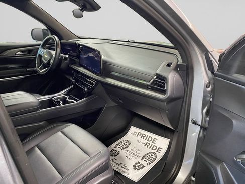 Certified 2025 Chevrolet Traverse LT AWD/4WD image 10