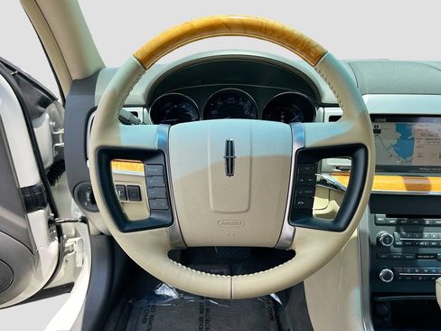 Used 2012 Lincoln MKZ FWD image 11
