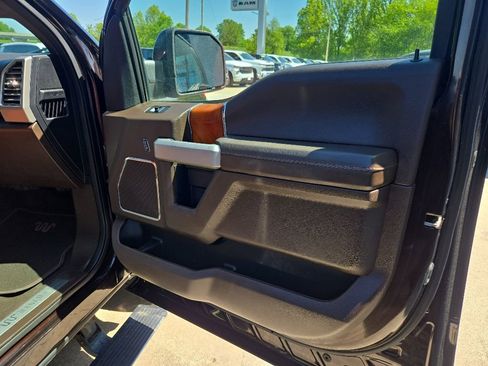 Used 2019 Ford F150 King Ranch w/ Equipment Group 601A Luxury AWD/4WD image 93