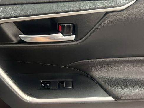 Used 2023 Toyota RAV4 XLE Premium image 31