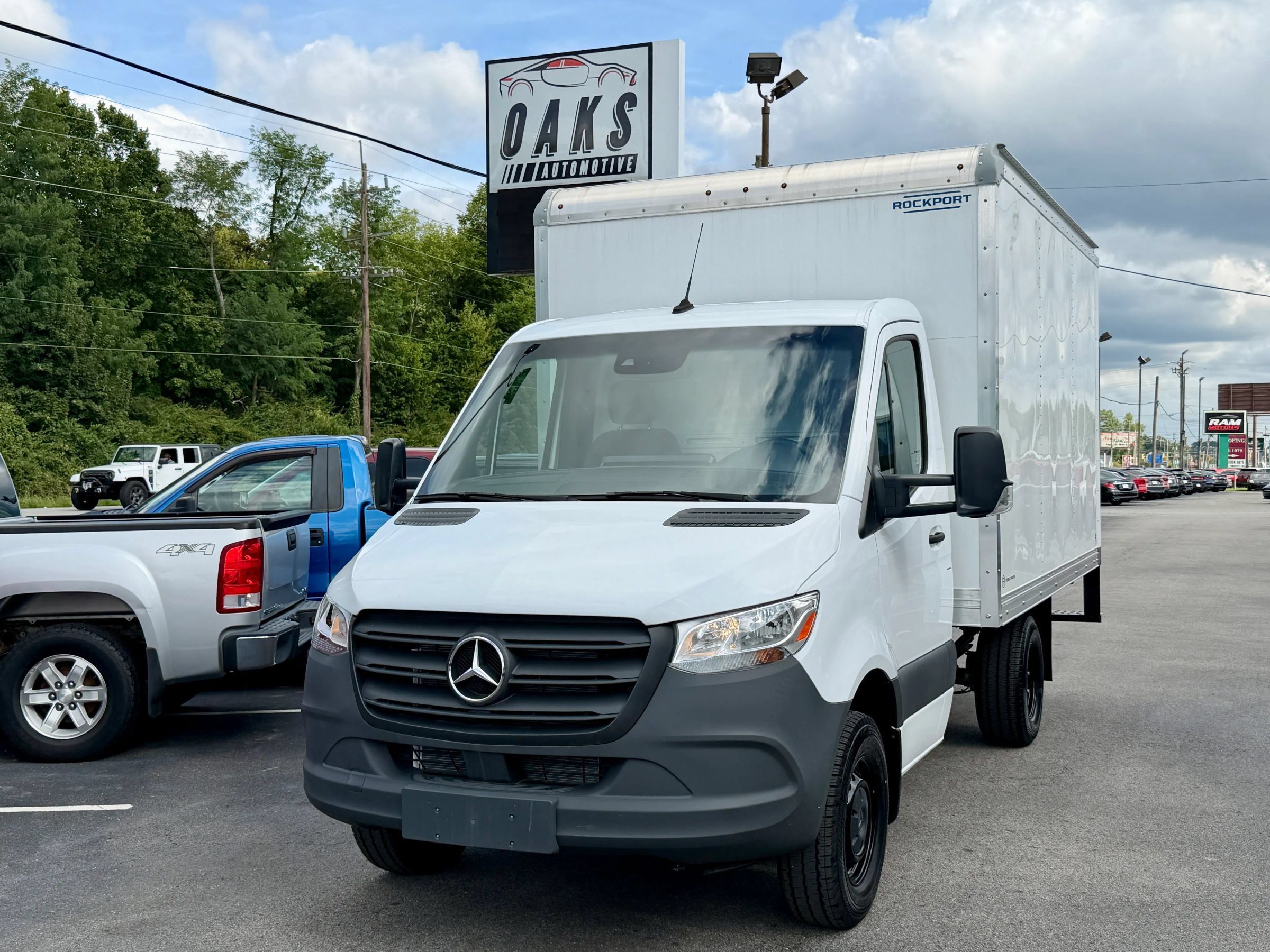 Used 2024 Mercedes-Benz Sprinter 3500 w/ Acoustic Package image 2
