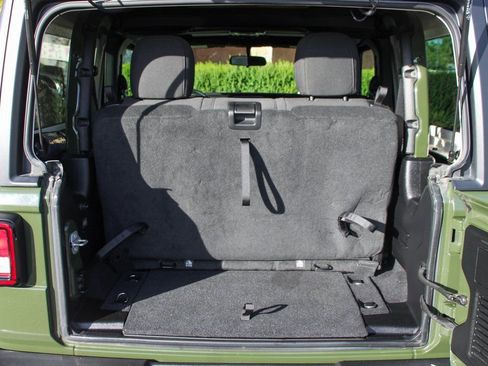 Used 2022 Jeep Wrangler Sport AWD/4WD image 8