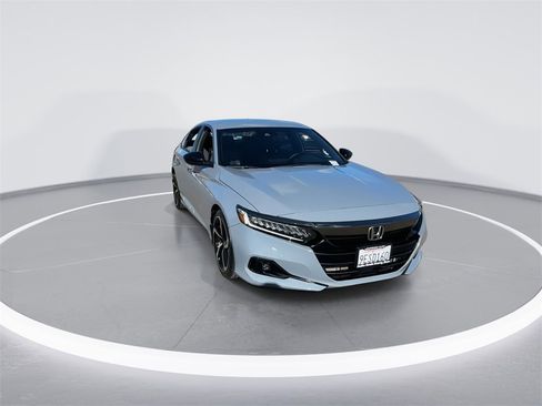 Used 2022 Honda Accord Sport image 3