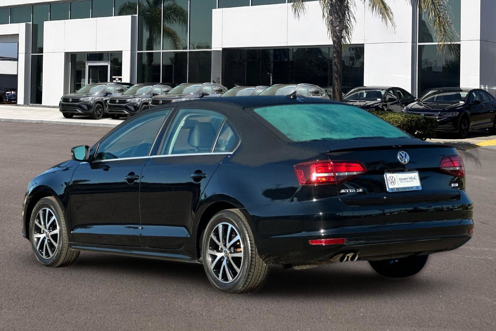 Used 2017 Volkswagen Jetta SE FWD image 5