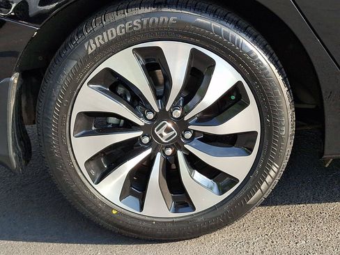 Used 2015 Honda Accord Touring image 8