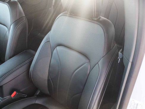 New 2025 Ford Escape SE w/ PHEV Premium Package image 26