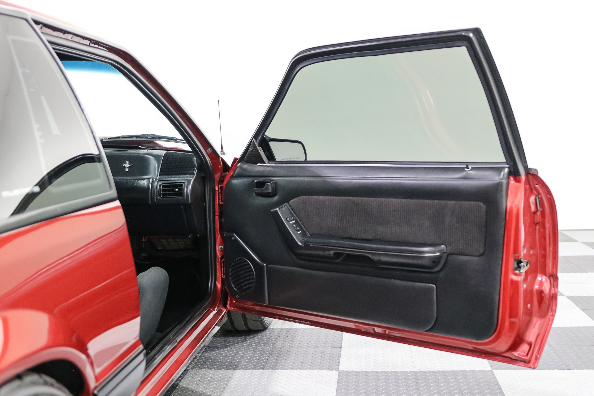 Used 1990 Ford Mustang LX RWD image 13