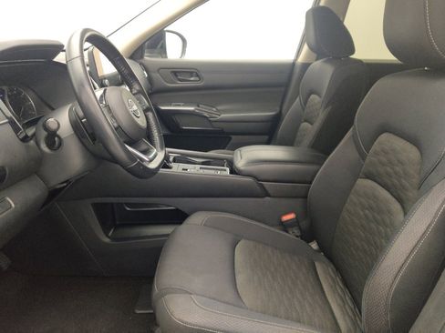 Used 2023 Nissan Pathfinder SV FWD image 17