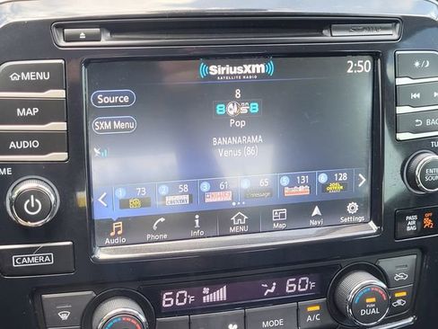 Used 2017 Nissan Maxima Platinum FWD image 16