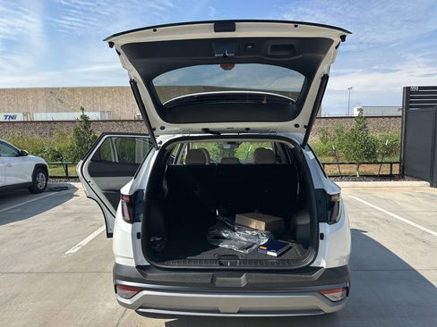 New 2026 Hyundai Tucson Limited image 17