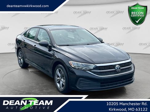 Used 2023 Volkswagen Jetta SE w/ Panoramic Sunroof Package FWD image 1