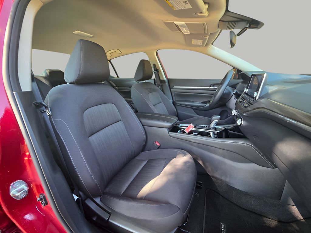 Used 2023 Nissan Altima 2.5 SV FWD image 10