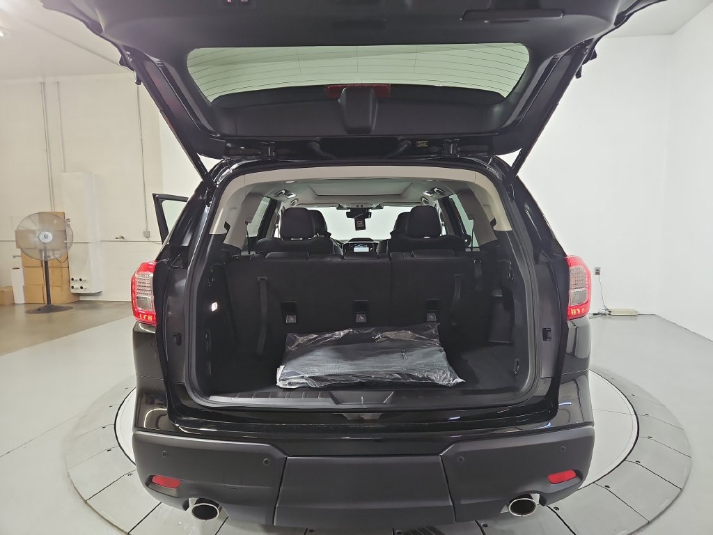 Certified 2026 Subaru Ascent Touring AWD/4WD image 24