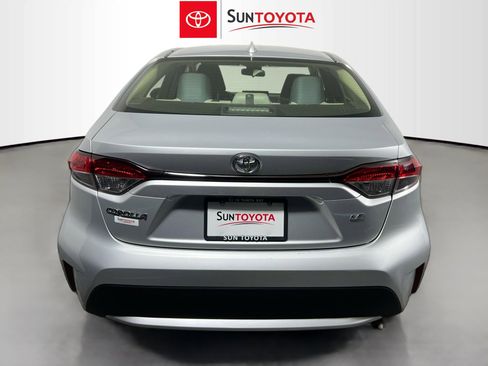 Used 2022 Toyota Corolla LE FWD image 5