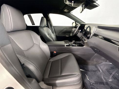 Used 2024 Lexus RX 350 FWD w/ Technology Package image 38
