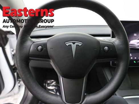 Used 2023 Tesla Model 3 Standard Range image 10