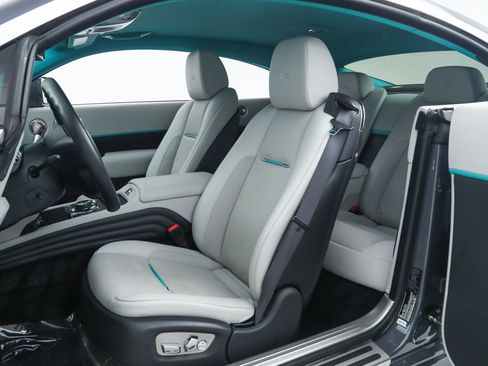 Used 2021 Rolls-Royce Wraith RWD image 25