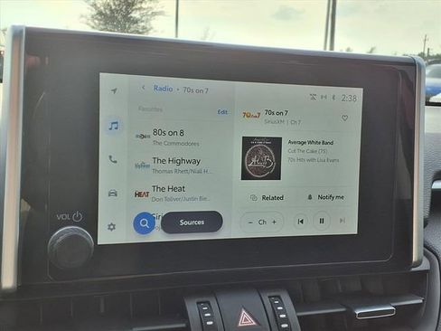 Used 2023 Toyota RAV4 XLE Premium image 17