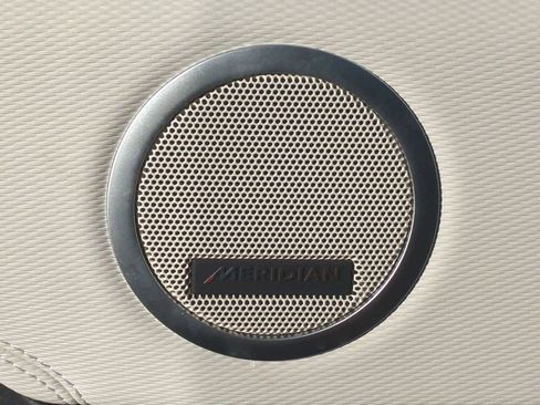 Used 2023 Land Rover Discovery S R-Dynamic image 31