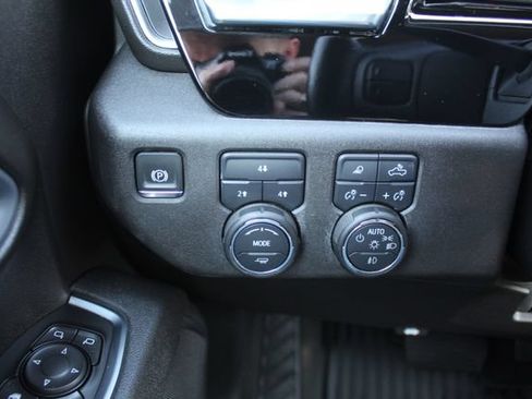 Used 2025 Chevrolet Silverado 2500 LT w/ Safety Package AWD/4WD image 27
