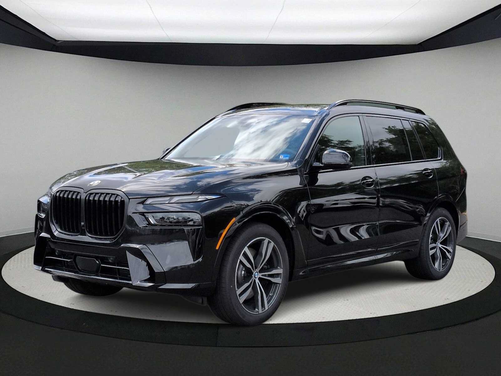Used 2027 BMW X7 xDrive40i w/ M Sport Package AWD/4WD image 4