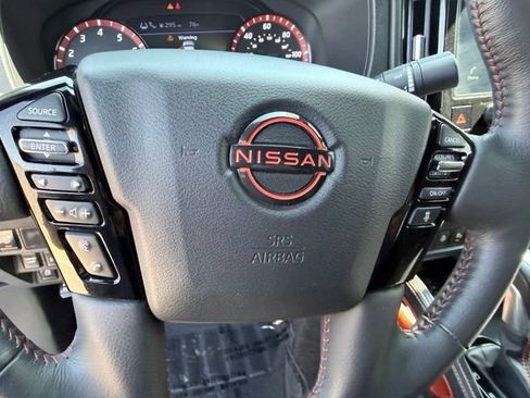 Certified 2025 Nissan Frontier PRO-4X w/ Pro Convenience Package AWD/4WD image 12