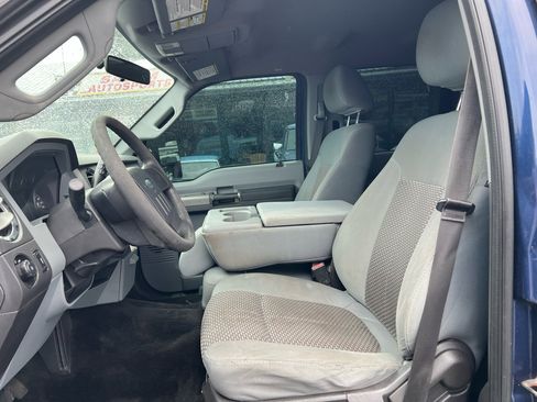 Used 2011 Ford F250 XLT w/ Snow Plow Prep Pkg image 6