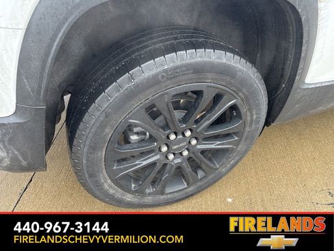 Used 2023 GMC Acadia SLE w/ Driver Convenience Package image 27