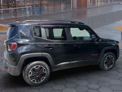 Used 2017 Jeep Renegade Trailhawk AWD/4WD image 15