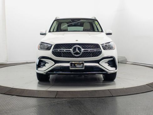 Used 2026 Mercedes-Benz GLE 450e 4MATIC image 2