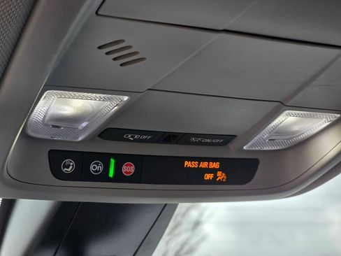 Used 2025 Chevrolet Blazer LT image 31