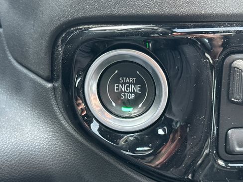 Used 2023 Chevrolet Silverado 1500 High Country w/ High Country Premium Package image 32