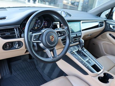 Used 2020 Porsche Macan image 16