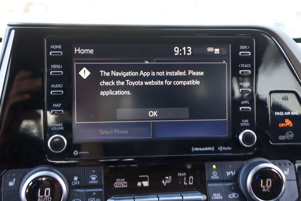 Used 2022 Toyota Highlander XLE FWD image 30
