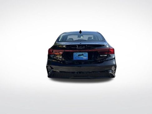 Used 2023 Kia Forte LXS FWD image 7