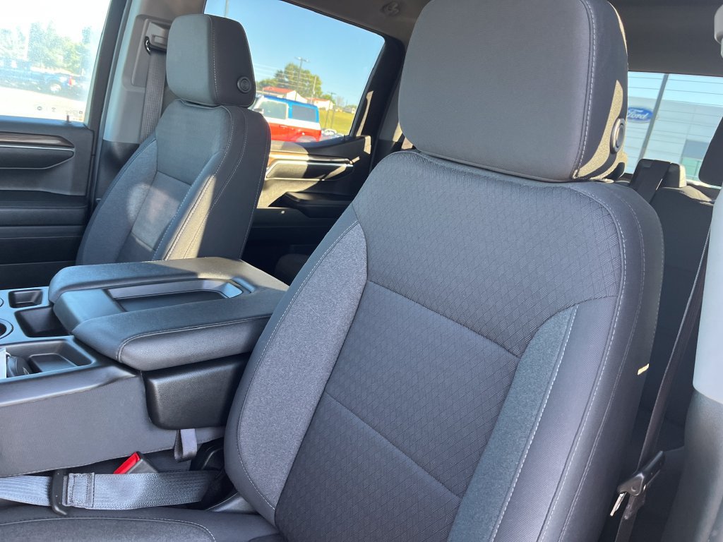Used 2024 Chevrolet Silverado 1500 LT AWD/4WD image 13