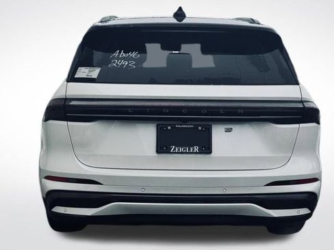 New 2026 Lincoln Nautilus Reserve w/ Jet Appearance Package image 7