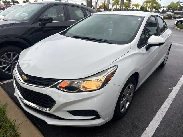 Used 2018 Chevrolet Cruze LS FWD image 1