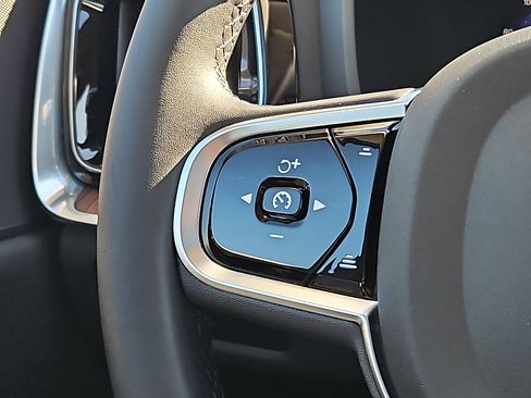 Certified 2025 Volvo S60 B5 Plus image 21