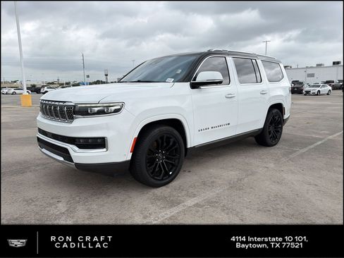 Used 2022 Jeep Grand Wagoneer Series III w/ Rear Seat Video Group 1 AWD/4WD image 1