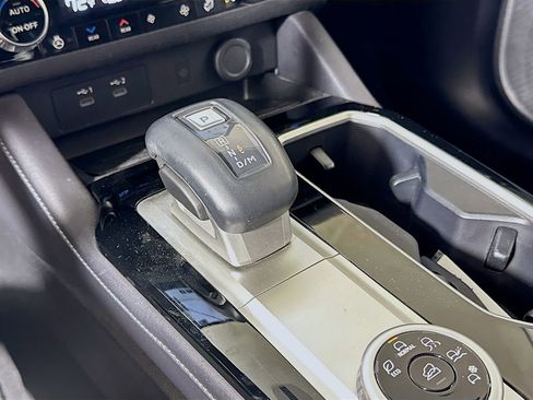 Used 2025 Mitsubishi Outlander SEL image 15