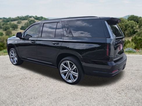 Used 2026 Cadillac Escalade Platinum Sport w/ LPO, Floor Liner Package AWD/4WD image 7