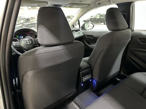 Used 2025 Toyota Corolla LE image 19